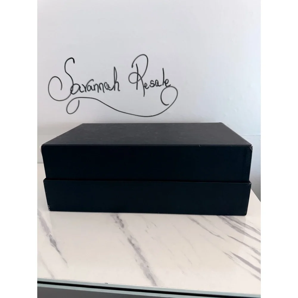 GUCCI Large GIFT BOX EUC🔥🔥🔥🔥🎁🎁